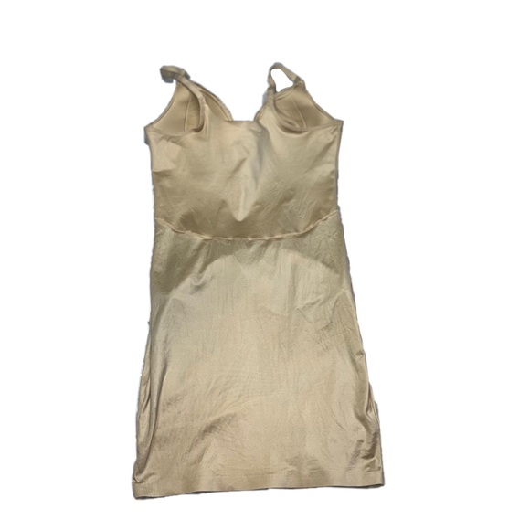 Maidenform womens beige slip with built in bra w/ cups and panties size 34D NWT - Picture 2 of 6